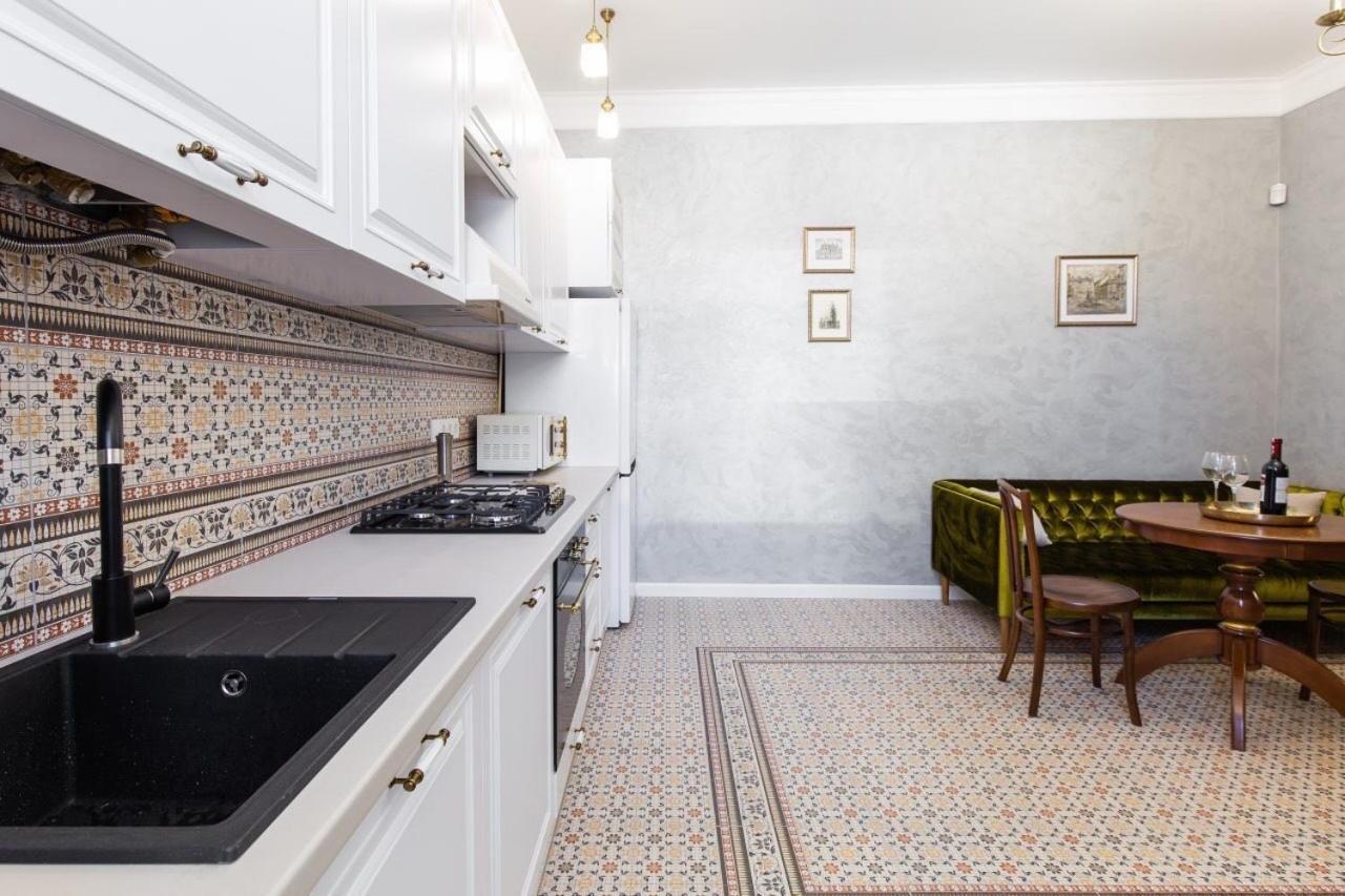 Смольського, 6 Leilighet Lviv Eksteriør bilde